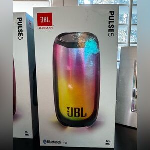 JBL Portable action light speaker